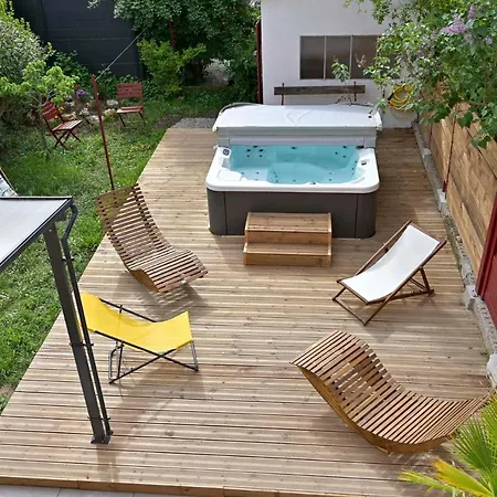 Feriehus Chez Odette - Spa, Plancha, Parking