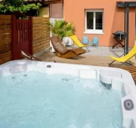 Feriehus Chez Odette - Spa, Plancha, Parking *